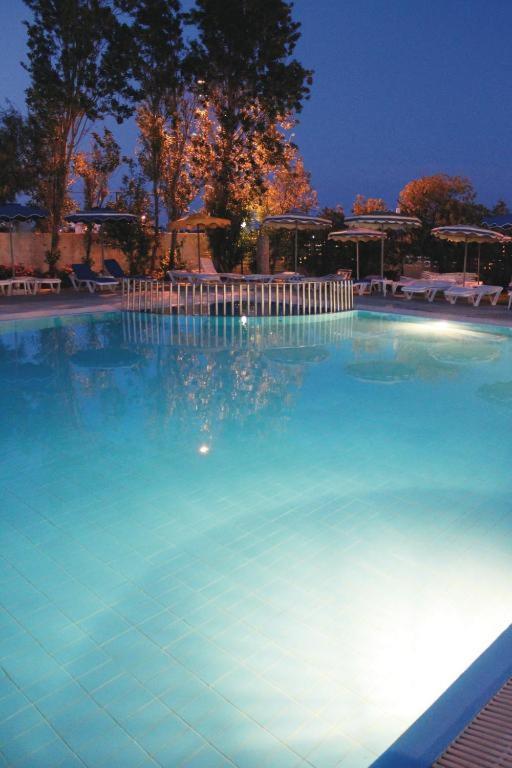 Diamond Apartments Faliraki Buitenkant foto